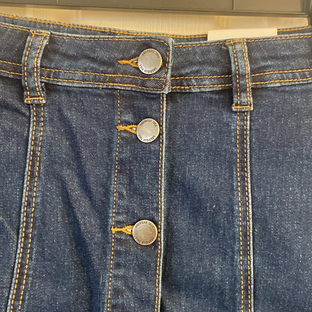 American Tall Denim Button-Front Skirt, waist 25 Tall, Brand New - Picture 3 of 6